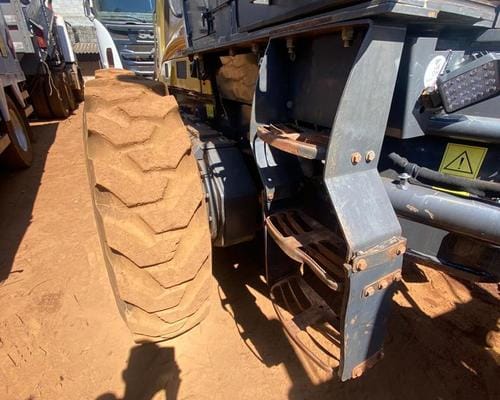 Motoniveladora New Holland RG 170B 18/18 - Imagem 9
