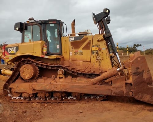 Trator de Esteiras Caterpillar D8T 18/18 - Imagem 2