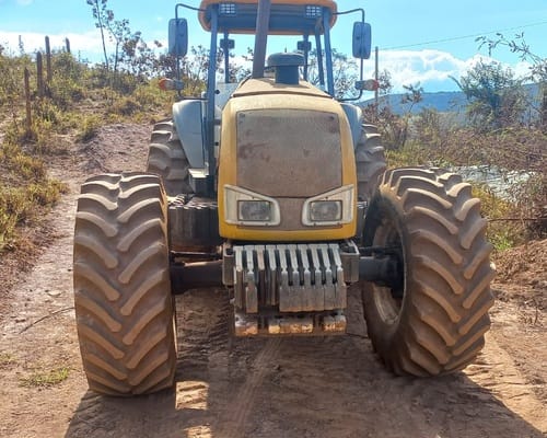 Trator Valtra BH165 07/07 - Imagem 2