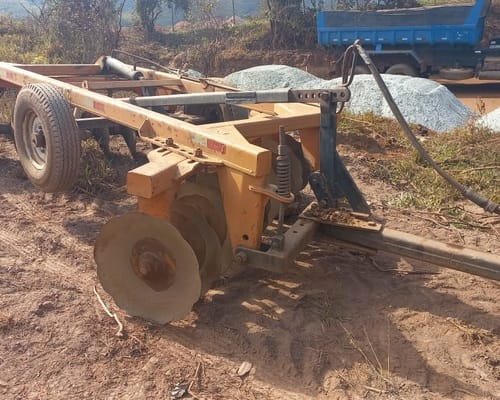 Trator Valtra BH165 07/07 - Imagem 4