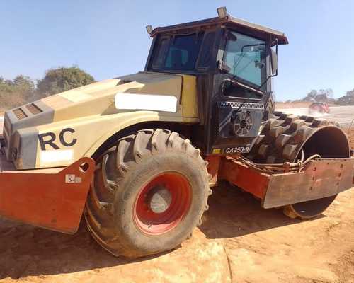 Rolo compactador Dynapac Rolo CA 250 12/12 - Imagem 1