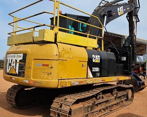 Escavadeira Caterpillar 320D2 17/17 - Imagem 3