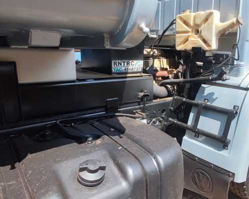 Caminhão Volkswagen Caçamba 23 220 04/05 - Imagem 2