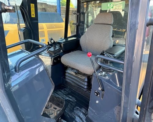 Trator de Esteiras John Deere 750J 18/19 - Imagem 4