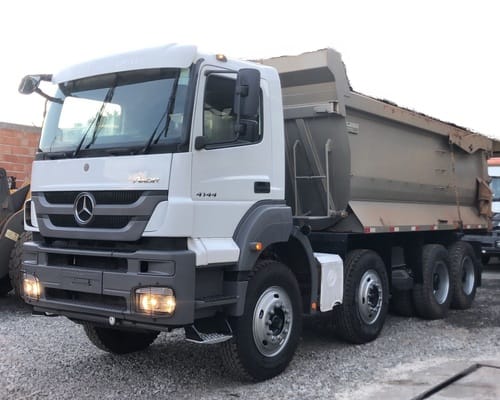 Caminhão Mercedes Benz Caçamba MB4144 19/20 - Imagem 2