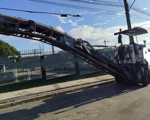Fresadora de Asfalto Wirtgen W100 18/19 - Imagem 4