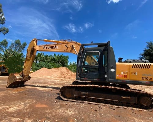 Escavadeira Hyundai R210LC-7 10/10 - Imagem 3