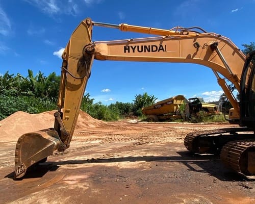 Escavadeira Hyundai R210LC-7 10/10 - Imagem 4