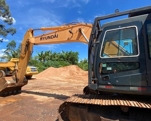 Escavadeira Hyundai R210LC-7 10/10 - Imagem 5