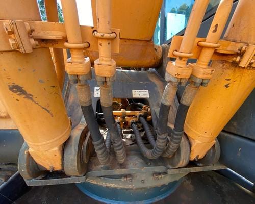 Escavadeira Hyundai R210LC-7 10/10 - Imagem 14