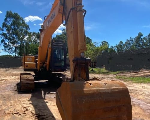 Escavadeira Hyundai R210LC-7 10/10 - Imagem 19