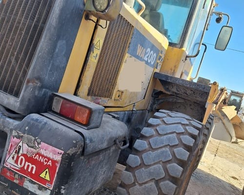 Pá carregadeira  Komatsu WA200 20/20 - Imagem 4