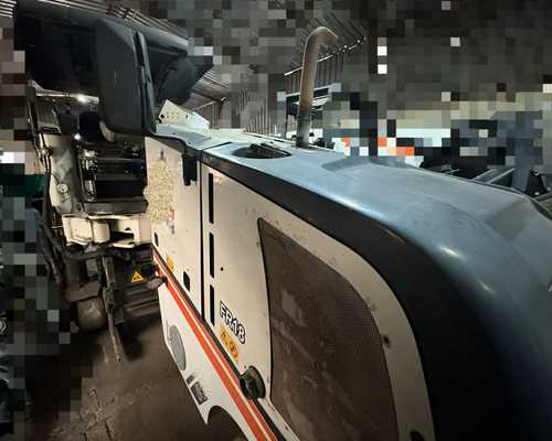 Fresadora de Asfalto Wirtgen W100 13/13 - Imagem 1