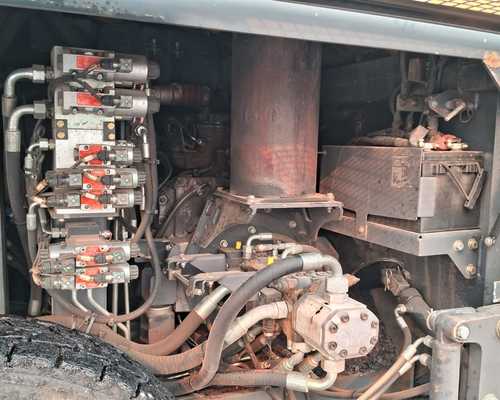 Vibroacabadora Bomag VDA 421 21/21 - Imagem 3