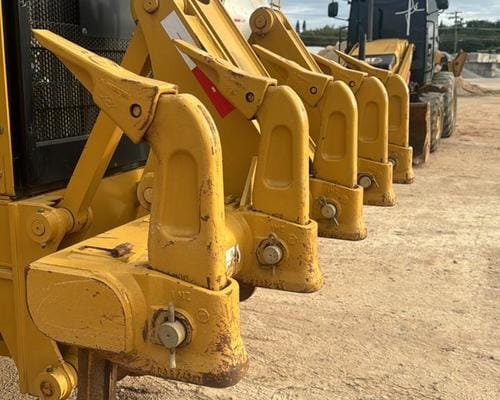 Motoniveladora Caterpillar 140K 23/23 - Imagem 2