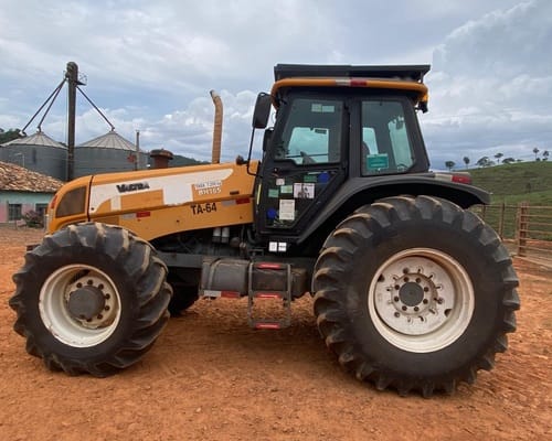 Trator Valtra BH165 14/14 - Imagem 2