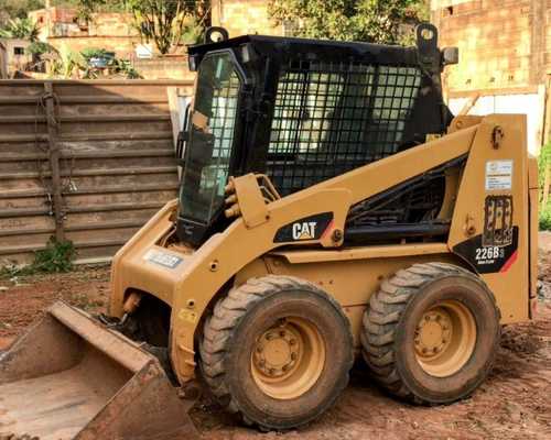 Mini Carregadeira Caterpillar 226 12/12 - Imagem 1
