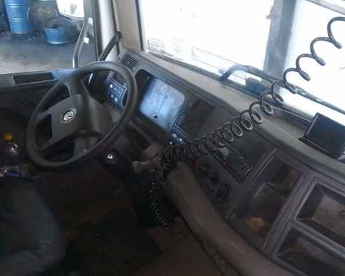 Caminhão Volkswagen Compactador de lixo VW 24260 18/18 - Imagem 2