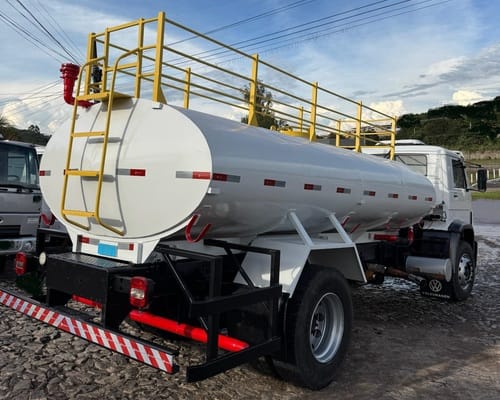 Caminhão Volkswagen Pipa 17 230 14/14 - Imagem 2