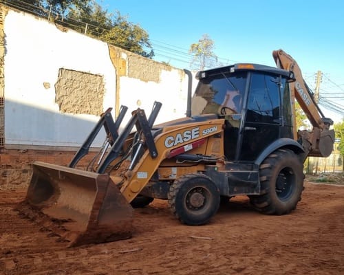 Retroescavadeira Case 580N 22/22 - Imagem 1