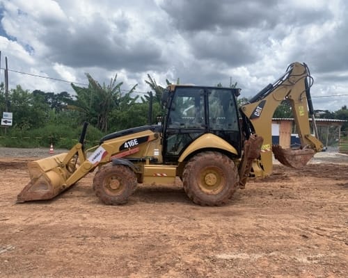 Retroescavadeira Caterpillar 416E 13/13 - Imagem 2