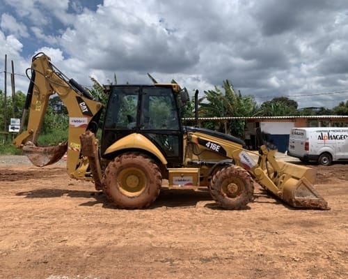 Retroescavadeira Caterpillar 416E 13/13 - Imagem 3