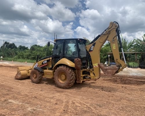 Retroescavadeira Caterpillar 416E 13/13 - Imagem 10