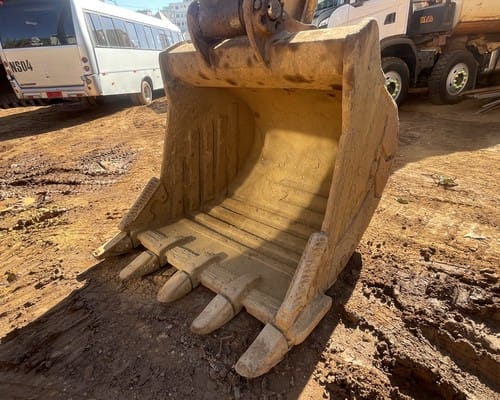 Escavadeira Komatsu PC350 20/17 - Imagem 9