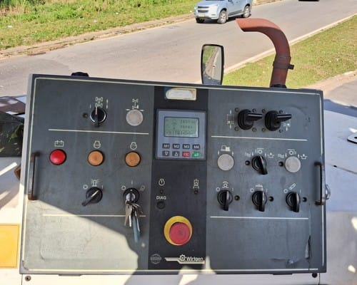 Fresadora de Asfalto Wirtgen W100 11/11 - Imagem 3