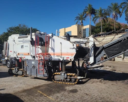 Fresadora de Asfalto Wirtgen W1900 07/07 - Imagem 7