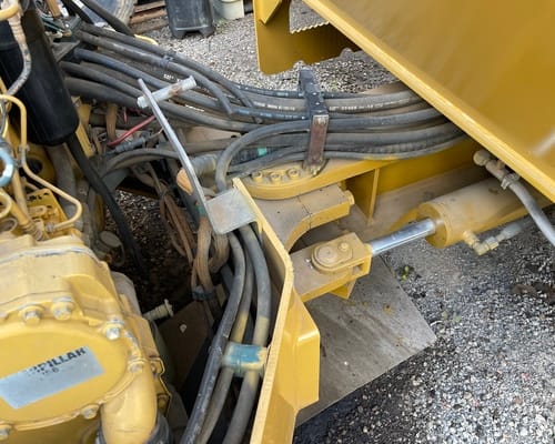 Rolo compactador Caterpillar CB534D 11/11 - Imagem 16