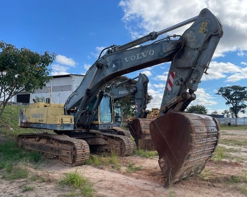 Escavadeira Volvo EC460 10/10 - Imagem 4