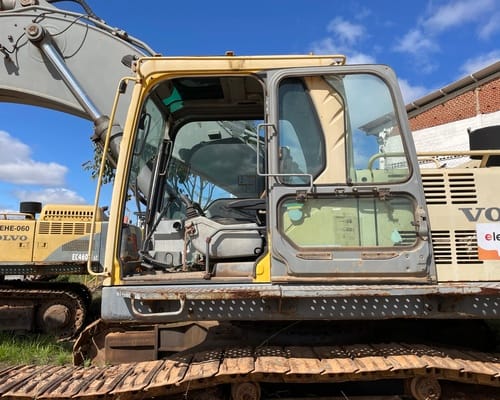 Escavadeira Volvo EC460 10/10 - Imagem 5