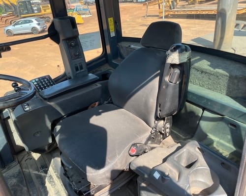 Pá carregadeira  John Deere 644K 16/16 - Imagem 6