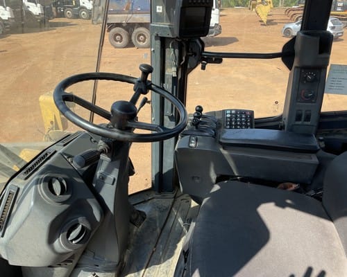 Pá carregadeira  John Deere 644K 16/16 - Imagem 7