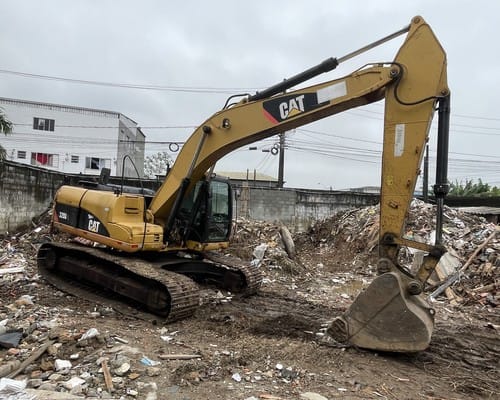 Escavadeira Caterpillar 320 DL 10/11 - Imagem 2