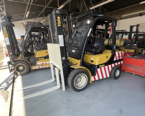 Empilhadeira Yale GLP 070 VX  21/21 - Imagem 1