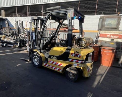 Empilhadeira Yale GLP 050VX 18/18 - Imagem 2