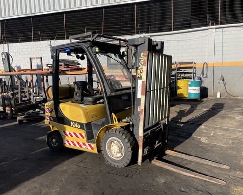 Empilhadeira Yale GLP 050VX 18/18 - Imagem 4