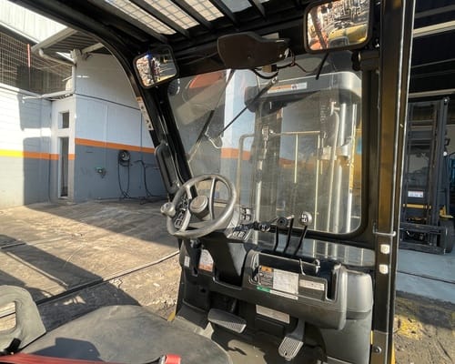Empilhadeira Yale GLP 050VX 18/18 - Imagem 5