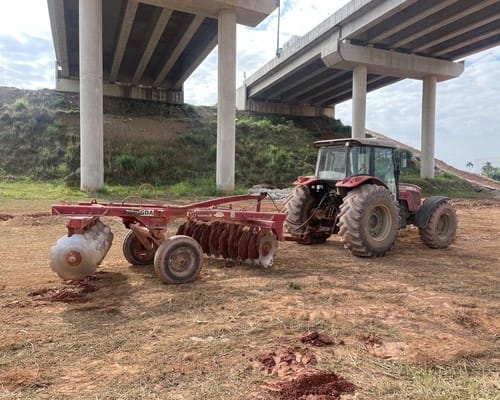 Trator Massey Ferguson MF 4297 14/14 - Imagem 3