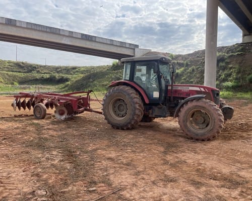 Trator Massey Ferguson MF 4297 14/14 - Imagem 4