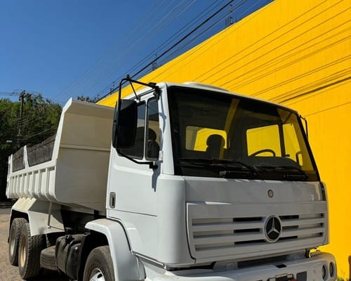 Caminhão Mercedes Benz MB1720 05/05 - Imagem 3