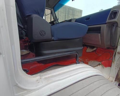 Caminhão Volkswagen VW 26260 10/10 - Imagem 8
