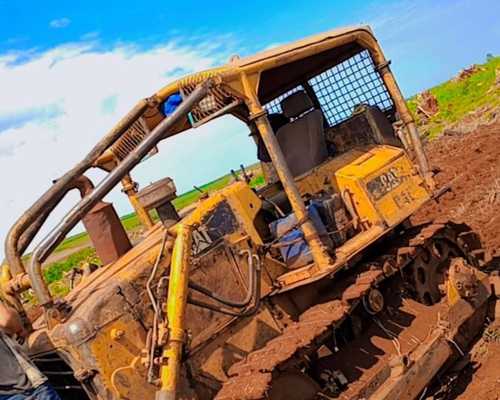 Trator de Esteiras Caterpillar D4E 86/86 - Imagem 2