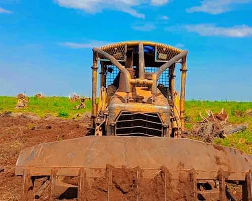 Trator de Esteiras Caterpillar D4E 86/86 - Imagem 4