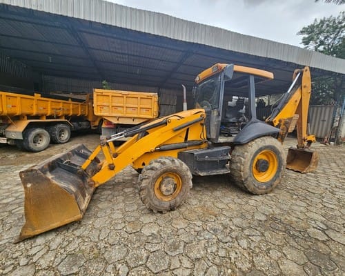 Retroescavadeira JCB 3CX 14/14 - Imagem 1