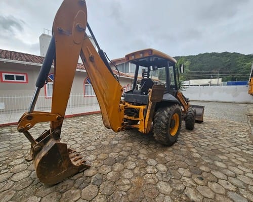Retroescavadeira JCB 3CX 14/14 - Imagem 3