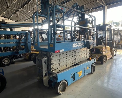 Plataforma Elevatória Genie GS3246 10/10 - Imagem 2