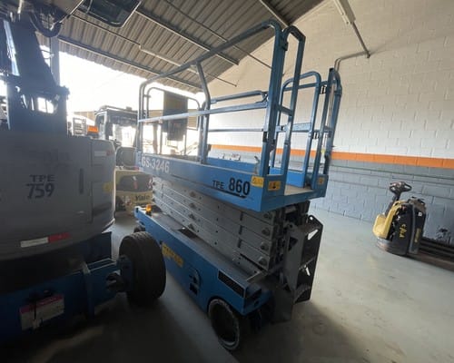Plataforma Elevatória Genie GS3246 10/10 - Imagem 3